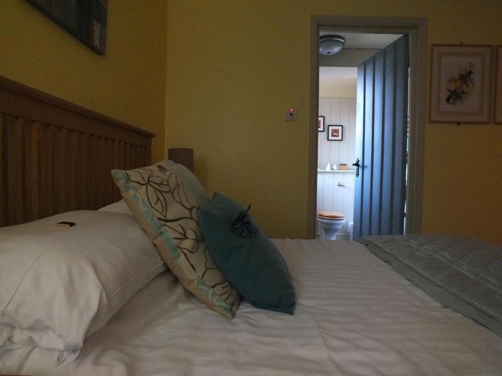 The White Horse 4* Canterbury